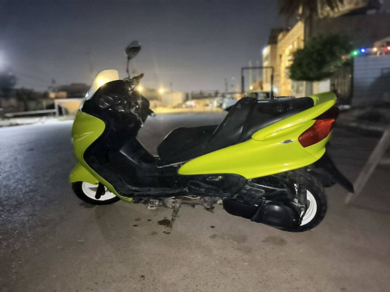 دراجه ماجسته دبل رون شوفت عينك الدراجه تشتغل  ونقصه فج خلفي  اني ابيع كوم حديد ب500وبيه مجال للطيبين مكاني بغداد حي العامل قرب جامع العشره المبشر 
رقم *********** الشراي يتصل او يراسل متواجد
