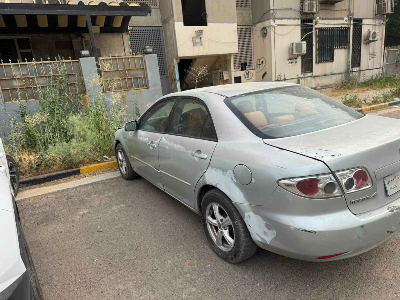 السلام عليكم 
للبيع مازده 
2004
رقم بغداد 
السعر 32 ورقة 
***********

