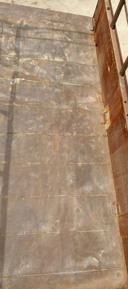 للبيع 
مكان صلاح الدين العلم 

عربه عايزها ترتيب اشويه //السعر 450ألف

مقطوره 3000لتر بيها خياس400ألف بيهامجال 

للاتصال ***********زين 

اسيا ***********
