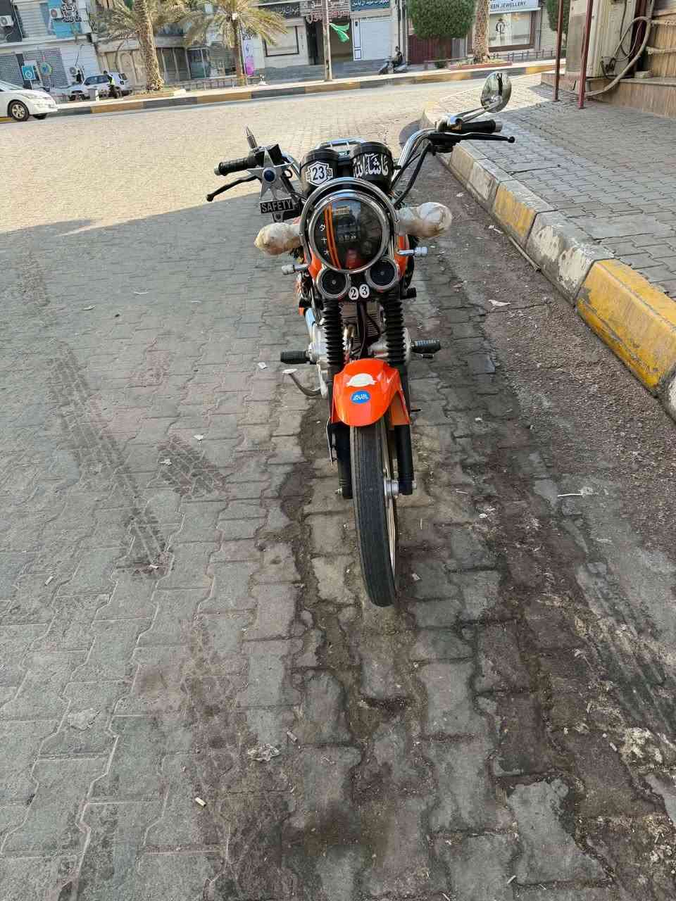 سلام عليكم 
دراجه دايون مديل 2023 كفاله عامه من كلشي دراجه جاهزه ومكفوله من الزلغ عله ايد وحده اوراق اصولي ثامر خلخال بسمي السعر 1650 وبيه مجال حك جيه 
***********

