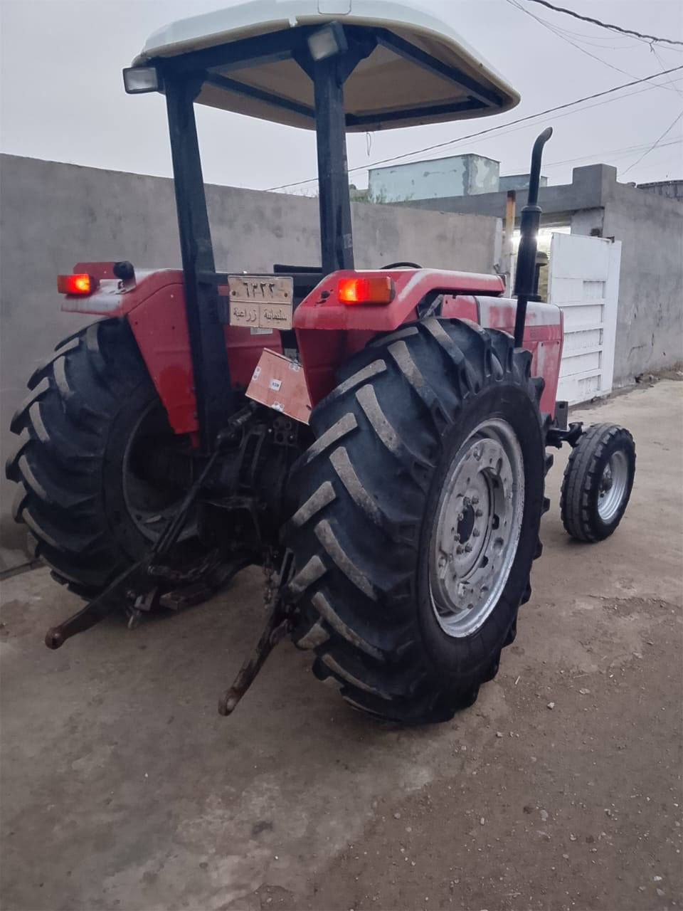 تركتر للبيع 20/11 نضيف تيرات الورا جداد كير بالشرط محرك بي بخار شي بسيط  سنوية تحويل اشوكت ما تريد تركتر جاهز شغل وطلع المكان كركوك داقوق السعر 73 ورقة وبي مجال مكلف بالنشر رقم الهاتف ***********اسيا/***********
