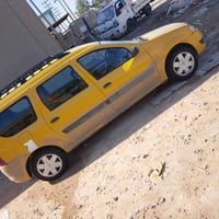 رينو 7راكب موديل2010مكينه وكير مكفولات تخم تاير السعر 40وبيهه مجال مبا...