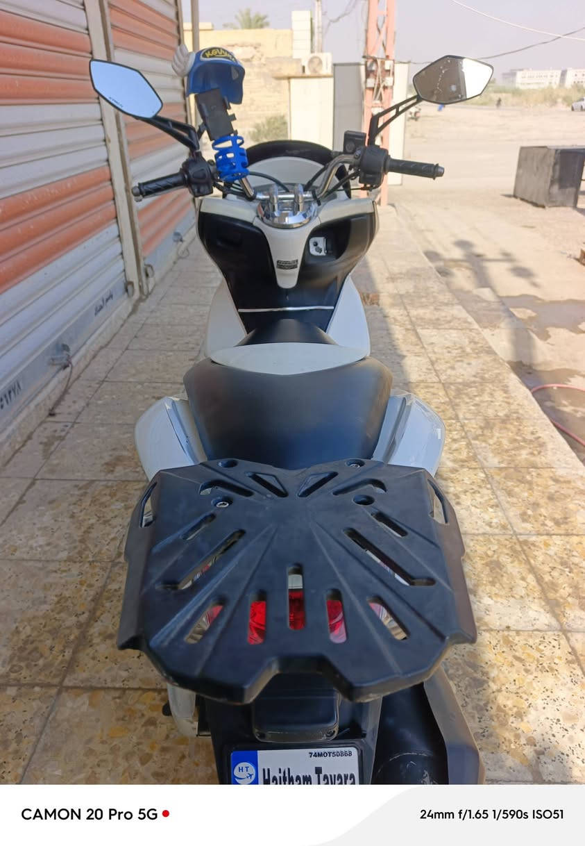 السلام عليكم للبيع دراجه pcxجيل الاول  دراجة  ماخذها رمبه الدراجه وأعلى ايدي حجم مكينه 150ياباني الاصلي دراجه جديده مال جناي وعلئ ايدي لون ابيض
ياباني الاصلي دراجه كامله أستان كهربائي +استاند فون +#قبضة بطل ماءحساس ازدحام دراجه جديده الدراجه  احلا من الصور مال جناي المكان بغداد  #غزالية دراجة #مكفوله اي نقص مابيه السعر1و500
وبيها مجال بسيط  
اي استفسار ***********
