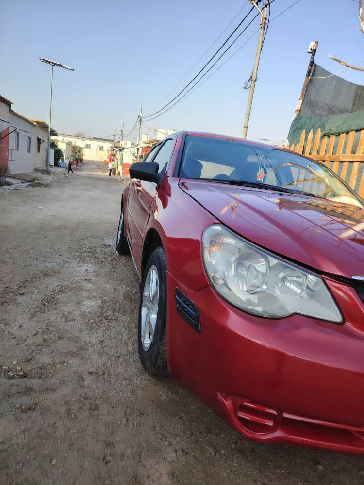 كلايسلر سبرينغ 2008
 محرك 2400 جديد  4 بستن
 كير اوتوماتيك جديد
شاشة ايباد، مثبت سرعة، مانع انزلاق Abs,
4جام كهربائي ، تبريد ، هيتر، كوشن جلد،
 أوراق جديدة لل 29، غرامة 200 الف ،
 بيش وباش كبس،
كان بيها 3 قطع اني بخيتها عام جمالية
سيارة مال بيت مابيها مصرف
سعر 65 ورقة
عنوان مخيم دوميز
 تواصل *********** سميل, دهوك
