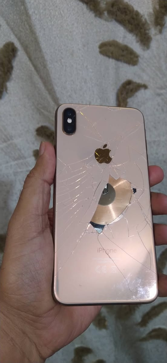 اكس أس ماكس
ذاكره 64
بطاريه 100 
نموذج m 
شاشه بلاديه مامبدله
مبدل فقط بطاريه
فيس ايدي شغال
فقط الظهر مفطر والكاميرات الخلفيه بيها رجه خفيفة
للبيع او مراوس السعر 140
مكاني بغداد الشعله


**إذا كنت صاحب هذا الإعلان وتريد حذفه لأي سبب، رجاءا أرسل رسالة إلى الدعم الفني**