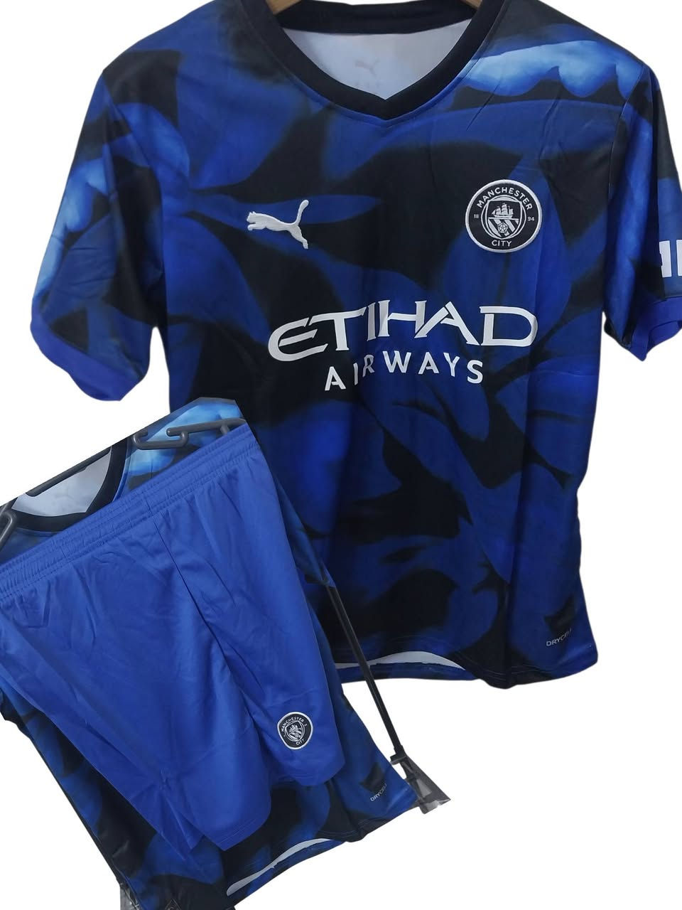 إدريس وشورت تايلندي اصلي بدون رقم قياس من Sالى XL سعر الدرزن 70الف متوفر جمله ومفرد الجمله عل خاص للحجز والاستفسار مراسله الصفحه واتساب ماسنجر ***********
