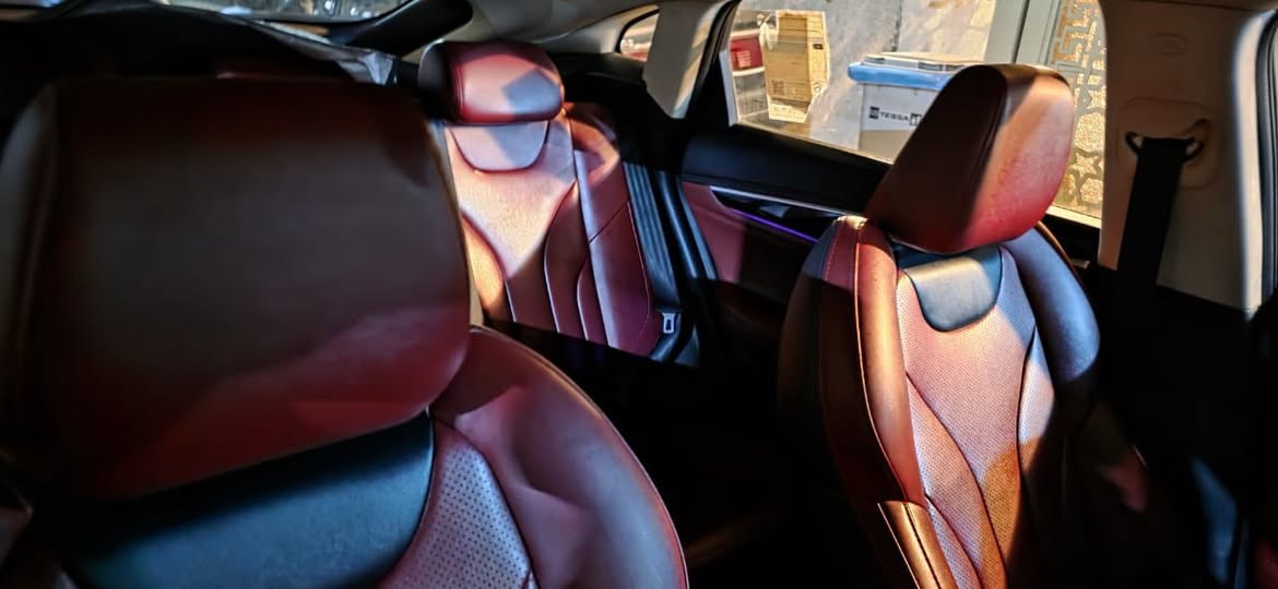 CS85 2023 للبيع تقسيط
السلام عليكم شانجان CS85 2023
للبيع تقسيط شركة البخيت و ضمان شركة البخيت
السيارة ماشيه 51000 تخم تاير و بطاريه جدد
السياره واصل منها 260 ورقه وباقي عليها 140 ورقه
ابيع ب100 ورقه وبيها مجال بسيط و الشراي يكمل الباقي ويه الشركه بدون كفيل
للاتصال ***********
