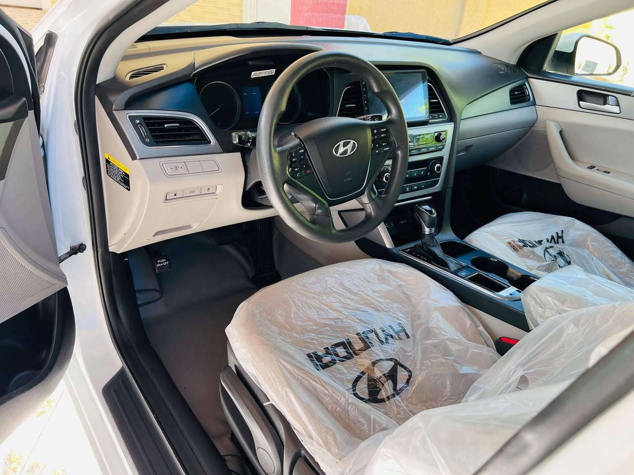 السلام عليكم سوناتا موديل 16 امريكي حادث السياره بنيد وخشمك شامله فقط الباقي كفاله عامه كير حداديه مكينه تخم تاير كفاله سياره جديده جديده الاستفسار على هذا الرقم(***********) 

#العراقي_الاصيل ٪
