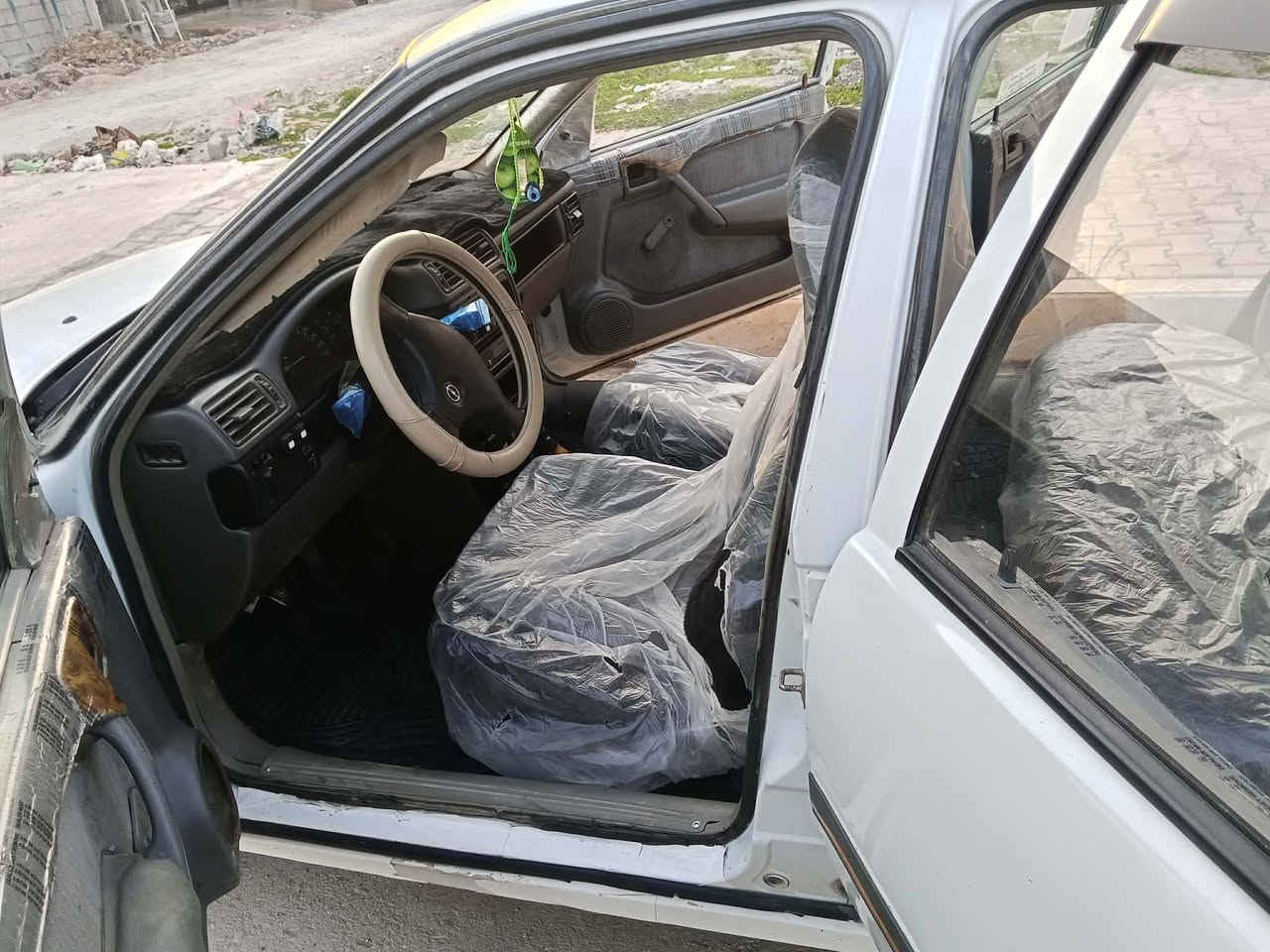 البيع أوبلا حجم 16كير محرك بشرط كهربيه شغله موديل 91 كوة بزين بيه علوان كركوك  مشروع وطني سعر 35 وبيه مجال قليل ***********
