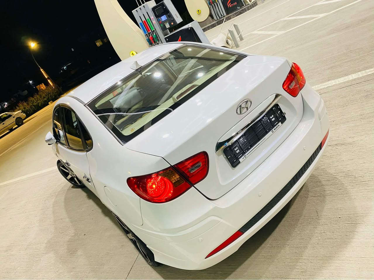 هؤنداي ئه ڤانتي 
كامل سپؤرت 
سه ياره كه منونه يه له جواني
سبوخي زور كه م هه يه
كامل مه سروف كراوه
بؤجواني وه سف ناكري
گيرومه كينه به شه رت
***********
*********** رانية, السليمانية
