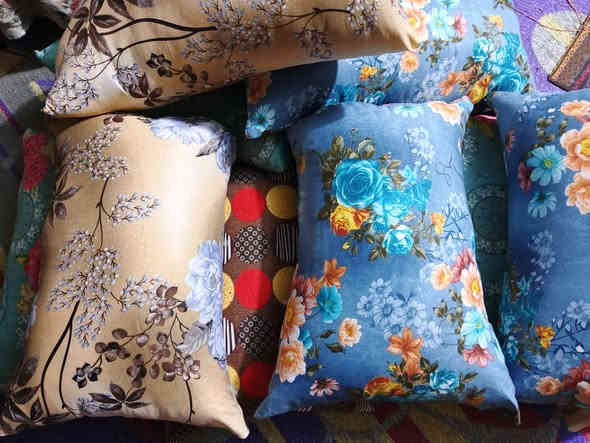 جودليه وزن 3 ونصف كيلو 
الواحده 13  الزوج 25
لحاف نفرين ديباج  وزن 5 كيلو ب 30 الف 
مخاد 1 كيلو ب 3 ونص 
مكان كفاءات شارع خمسين خلف المدارس الجديدة

توصيل مجاني داخل الكفاءات والمناطق المجاوره.

واتساب *********** 

اي طلب يوصل وميعجبكم يرجع ومتدفع اي شي
