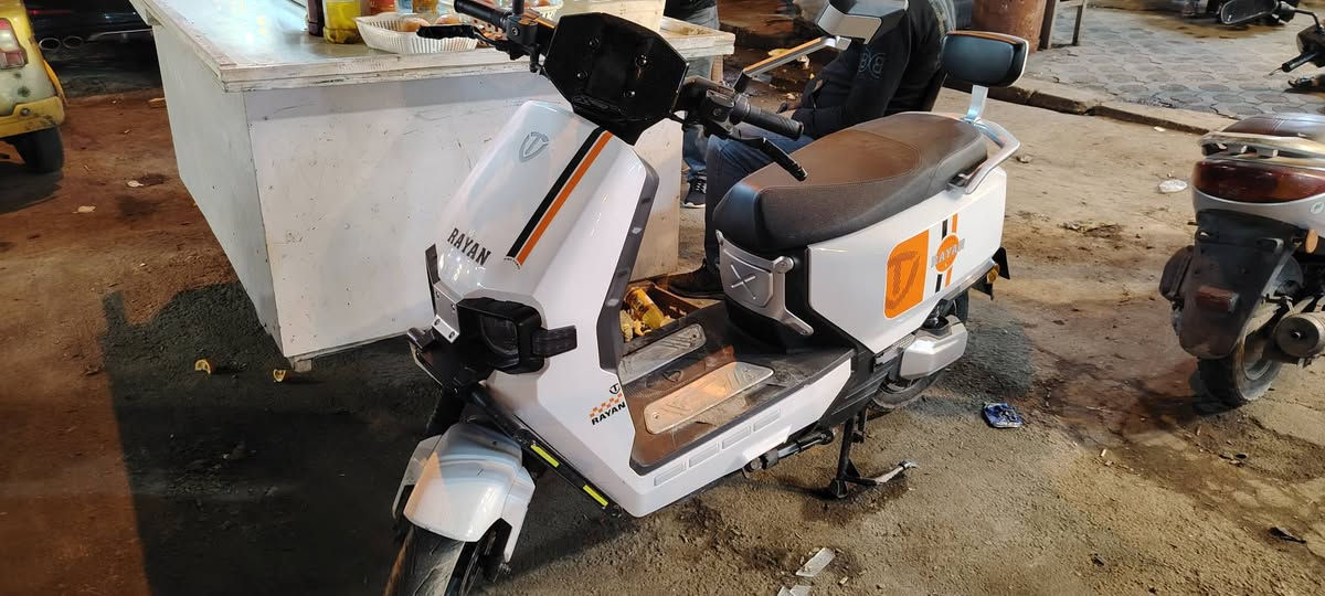 سلام عليكم
متاح دراجه شحن نضيفه كلش ماشيه قليل
مكاني بغداد باب المعضم
***********
