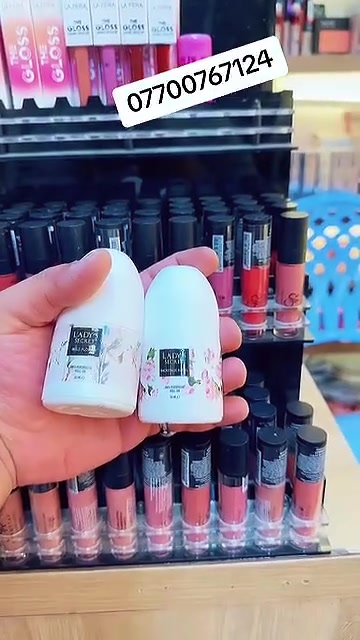 هذا مزيل عرق رول أون من ماركة Lady's Secret التركية. • يتميز بتركيبة سائلة مصممة للحماية من التعرق والروائح الكريهة.


**إذا كنت صاحب هذا الإعلان وتريد حذفه لأي سبب، رجاءا أرسل رسالة إلى الدعم الفني**