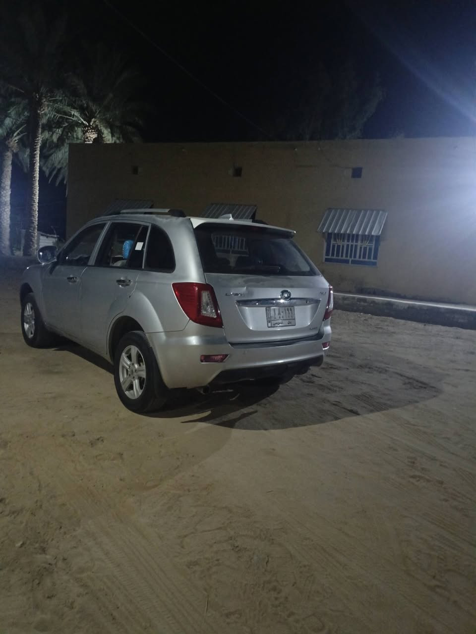 ليفان 60X للبيع موديل 2016رقم بابل سنويه جديده لل 30 كير عادي تخم تاير جديد سياره نضيفه مكفوله كفاله عامه ماعده خدوش بسيطة مامبينه وجرد بسيط مكان ديوانيه سعر 70 مجال جدآ بسيط متواجد خاص *********** واتساب
***********@
