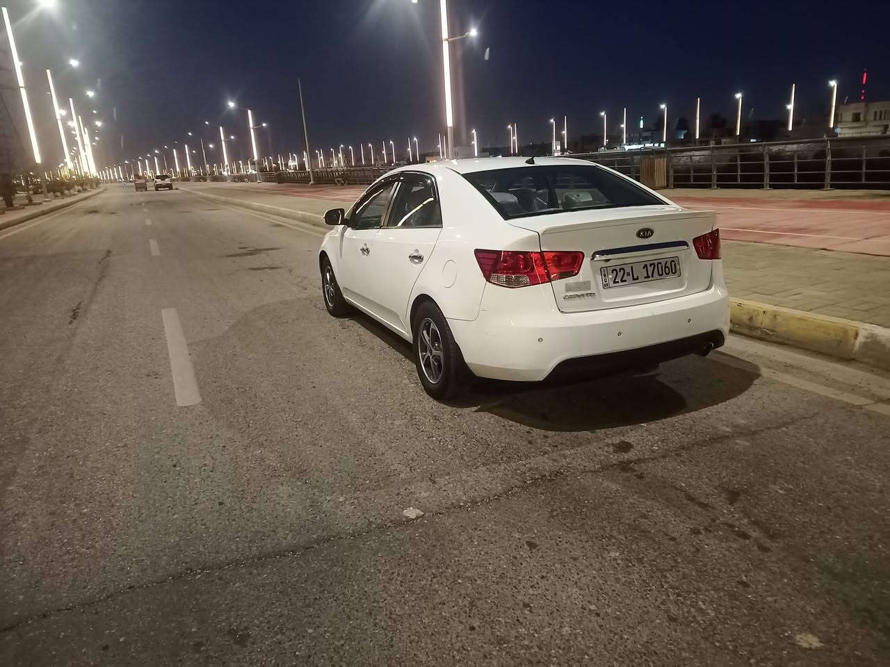 السلام عليكم
سيراتو 2011 خليجي 
اربيل بسمي تحويل مباشر
السنويه وهزه جديد الى 2031
فول مواصفات بصمه
فتحه تحكمات بيها 
اربع قطع صبغ بدون دواخل 
السونار بالمنشور السيارة
جاهزه كير صدر تبريد محرك
السعر 95 $ وبيها مجال المكان 
الرمادي التأميم *********** اعتذر عن بيع القسط
