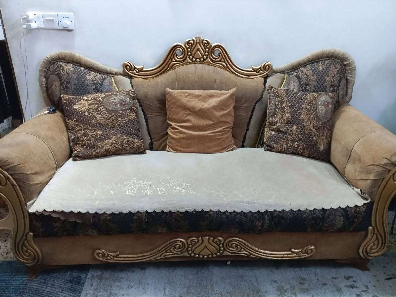 السلام عليكم عندي تخم البيجي 8 مقاعد الضرر الوحيد قاعده الخشب تبديل والجوزي دوشمه فقط 6 مقاعد التفاصيل خاص✅️✅️✅️


**إذا كنت صاحب هذا الإعلان وتريد حذفه لأي سبب، رجاءا أرسل رسالة إلى الدعم الفني**