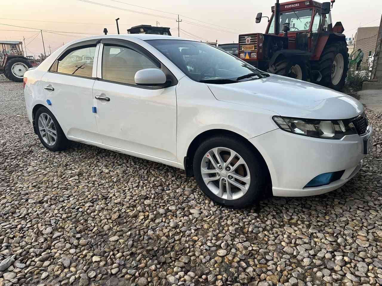 سيراتو ٢٠١٢ خليجي رقم اربيل تحويل مباشر جديد مكفولة من الصبغ بلادية فقط بارد سونار موجود السيارة جاهزه ومابيها نقص  العنوان واسط الزبيدية 
***********
