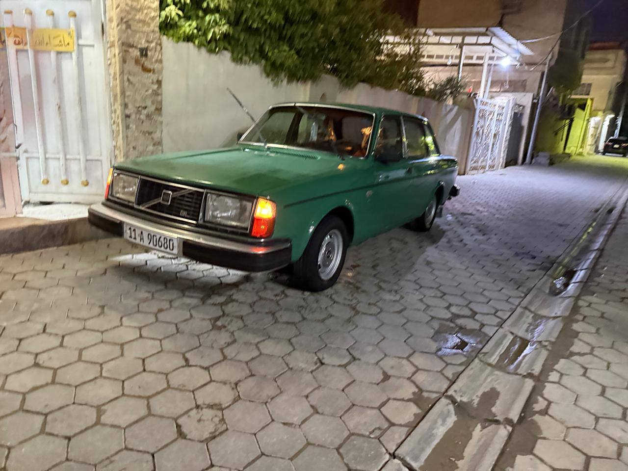 السلام عليكم 
فولفو 244جي ال 
مكينه كير مكفولات حداديه 
تبريد ثلج ***********
