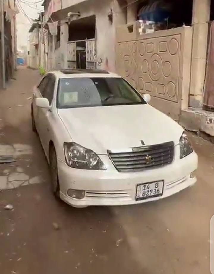 السلام عليكم كراون شاهينه
موديل 2007 اصل بصمه رصاصي 
مزاد مداور ثاني يوم 
كرستال اصل فئه رويال 
دكمتين 
فتحه 
شاصي 82 مكينه كارتون 
كروز سرعه
كزوز رياضي يابان 
ويل حوته من يابان 
غرفه بيجي 
ستيرن كهرباء مع كراسي امامي 
منضومه تبريد شرط ثلج 
تبريد قطعتين 
حداديه 100/100 بدلت تخم كامل دبلات جدد
سبير مانازل 
مشط لكزز يسره بلاد 
سعر 150 وبيه مجال 
رقم ***********
تواصل واتساب 
بصره

