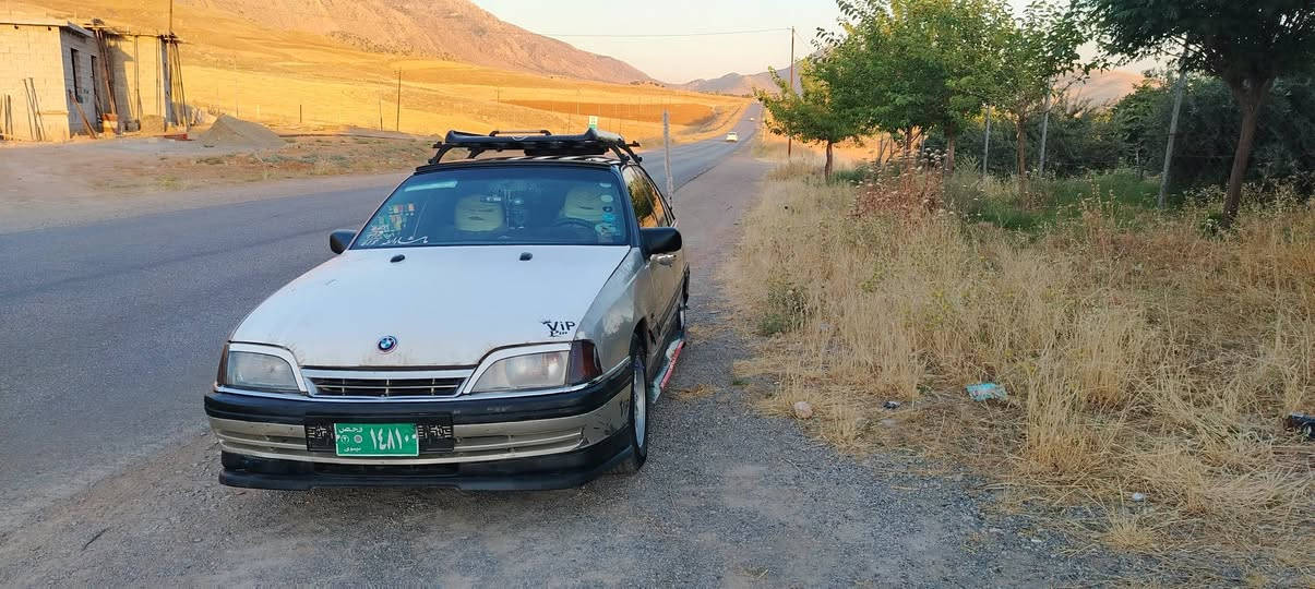 ئۆپل ئۆمیگابێ دەعم مۆدیل91 ئارم پلاستیك مەکینە 20 مەکینەو گێرو کارەبایی و تەقەو رەقە هەموی بەشەرت سحر ــ15 . وەرەقە کۆرەك ***********  زین ***********
