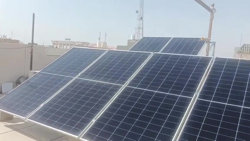 من أعمال اور للطاقة الشمسية (2/7/2026) ☀️شاهد كفاءة العمل! تم بحمد الله نصب الستركچر الحديدي مع ألواح لونجي هيمو إكستين (LONGI Hi-MO X10) الحديثة. 🛠️✨ مميزات المنظومة:تصميم منفصل (Bifacial): ألواح بوجهين منفصلين وليست متصلة لامتصاص أعلى انعكاس ضوئي.كفاءة خارقة: خلايا متطورة جداً ذات قدرة إنتاجية عالية.قدرة جبارة: اللوح الواحد يولد 650 واط الفئة الأقوى في السوق العراقي.💸 استثمر بشمس العراق ووفر فلوس المولدات بطاقة مستمرة 24 ساعة وضمان حقيقي.📞 للتواصل والاستفسار المباشر:اتصل بنا الآن على الرقم: ***********
