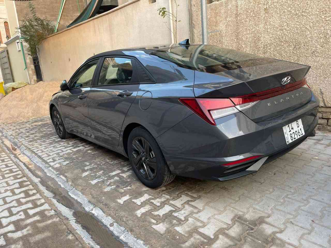 إلنترا 2023

 الموديل:  2023
 التسجيل: رقم 14بصره تحويل جميع محافظات
 دخول جديد 
اللون: رمادي مزرق
سياره  بيه  بيدي ار بلقمار اثر تحميل 
وبنيد مبدل اصل نفس لون كفاله من ضربه قويه ومن صبغ 
 
المواصفات:
 ماشية (14)ميل
 بصمة تشغيل - بصمة أبواب - بصمة جنطة

رادار - مانع تصادم - توقف ذاتي
 كاميرا دوارة
 شاشة ديجيتال + تدعم نظام Apple CarPlay
شاشة أعطال 
مانع انزلاق
 3 وضعيات قيادة (سبورت - نورمال - سمارت)
 تدفئة كشنات - تدفئة 
تحكم ستيرن

لايتات LED 3عدسات
 مثبت سرعة - تحديد مسار
 منافذ شحن 
 ويل كب
 محرك 2000 دوش 
 المكان: البصره المشراق قديم 
سعر165

 للتواصل يتوفر واتساب واتصال ***********
