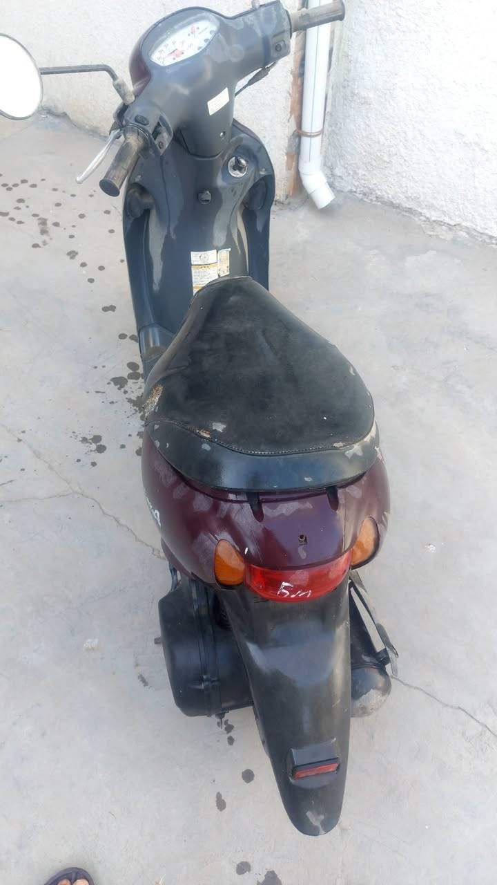 سلام عليكم دراجة سوزوكي 60 عاطلة بيها بس نوزن عطل وتاير خلفي مبنجر سعره 150 وبيها مجال مكاني بغداد / الدورة 
رقم هاتف : ***********
