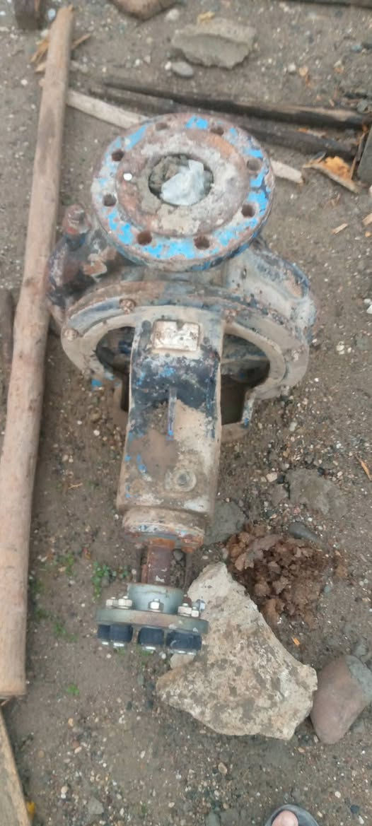 السلام وعليكم
ضاغطة ماء جاهزا للشغل
30 حصان 
معا بورد وشاصي خنزيرا تركيه 
السعر 20 ورقه وبي مجال ‏. ‪***********‬‏
