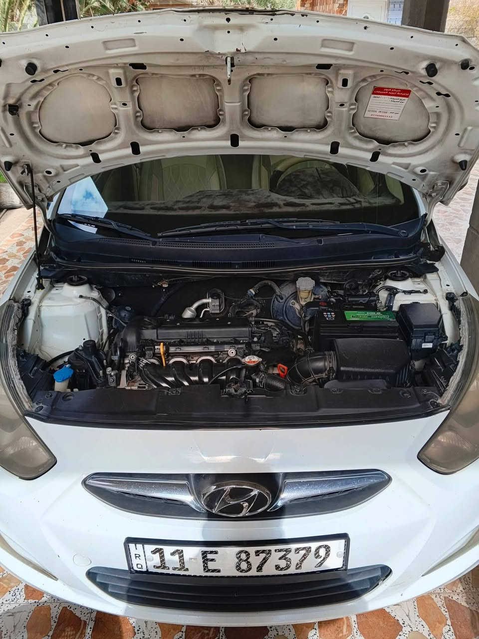 السلام عليكم
اكسنت 2013 خليجي 
محرك 1,6 
تبريد + تدفئه مكفول 
كير اوتماتيك 
كير سبورت 
محرك وكير مكفولات
الرقم انكليزي 
السنويه جديده 
تايرات جدد 
داخلة هزة جديد قبل 4 أيام يعني صدر + حداديه مكفولات 
السياره بدون ضربه فقط الموضح في الصوره في البنيد ويوجد بارد في باب السايق تجي وتشوف 
بغداد الغزاليه 
رقم الهاتف ***********
