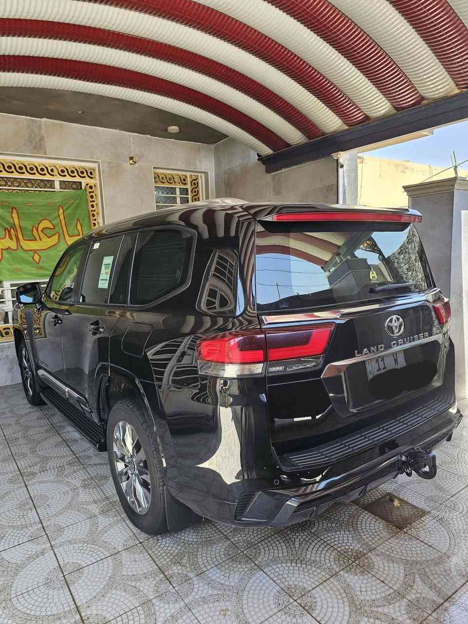 لاندكروزر2024  عداد السرعه 
24 الف كم ( بريم  ) اصل  Gxr.Limited black Edition
فول مواصفات / داخل بيجي 
بصمه أبواب وتشغيل - تبريد كشنات - كراسي كهرباء - صندوق كهرباء - 3 شاشات 
الأهم …  - رادار امامي خلفي - 5 كامرات / سعر 710$
الاتصال
 ***********
***********
المكان ديوانية
