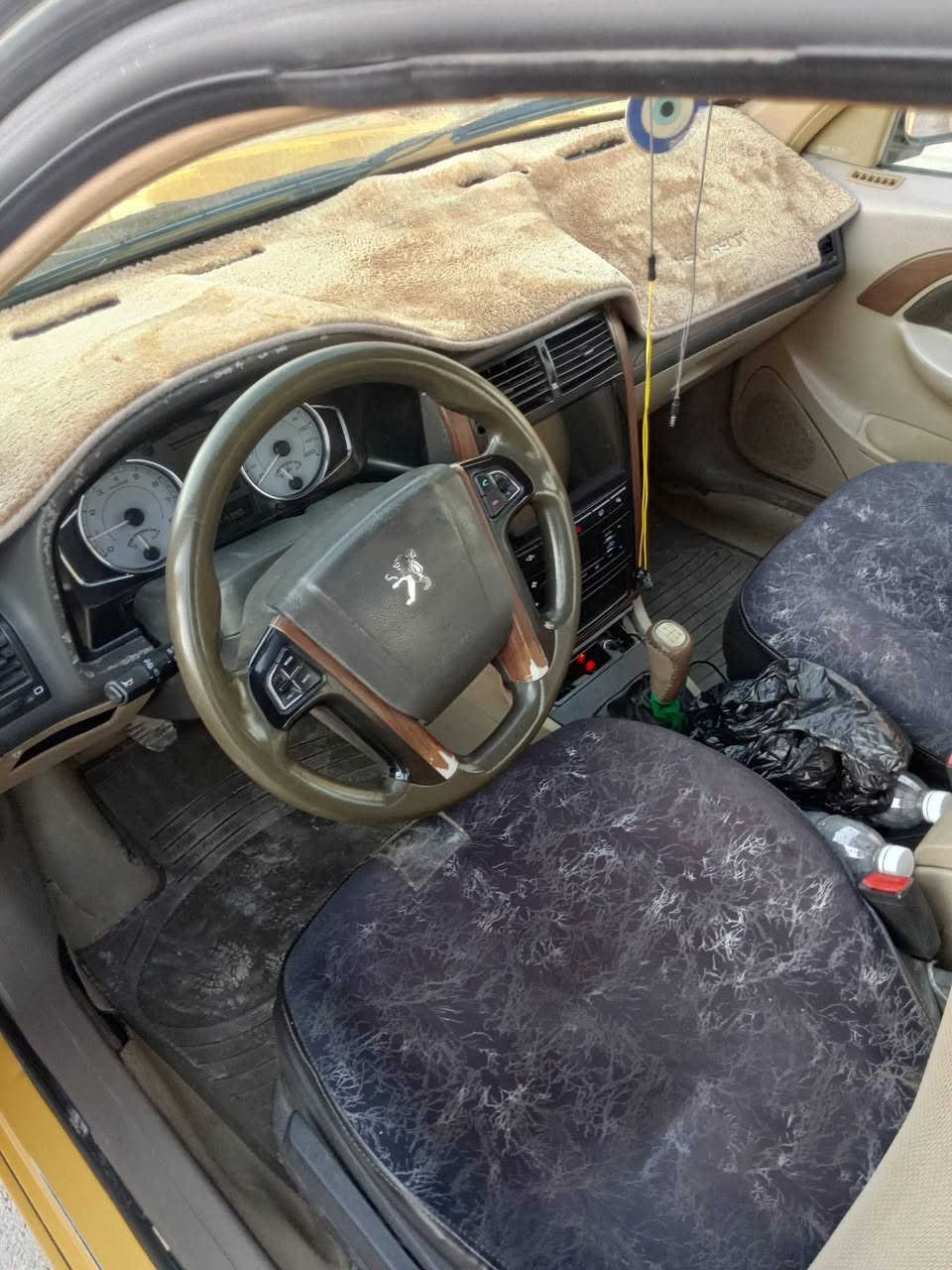 السلام عليكم بيجو بارص 2017 بغداد نكيليزي مصفره هيئه وغرامات مامطلوبه ولا ربع السعر 57وبيها مجال اتصل وتدلل اني خادم*********** مكان السياره الدوره سنويه بسمي
