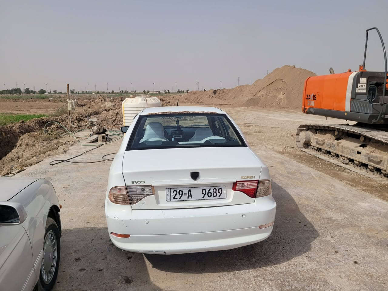 السلام عليكم 
سمند سورن ٢٠١٢ لا تبديل لا ضربه لا صبغ 
رقم واسط 
السعر ٣٣ او بيها مجال محرك لا تبخير ولا تنقيص تبريد شغال مكلف بالنشر
اتصل على الرقم 
٧٧٢٥١٢٧٣٥٢
