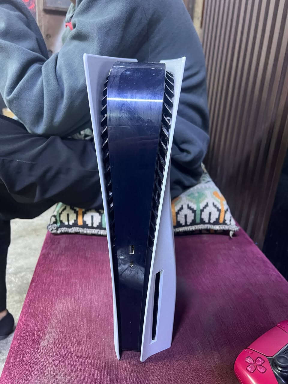 بلي ستيشن 5 للبيع معا الملحقات المعروضه في الصور + هارد 1 تيرا اضافيه السعر SOON اكثر سعر يجيب ابيع


**إذا كنت صاحب هذا الإعلان وتريد حذفه لأي سبب، رجاءا أرسل رسالة إلى الدعم الفني**