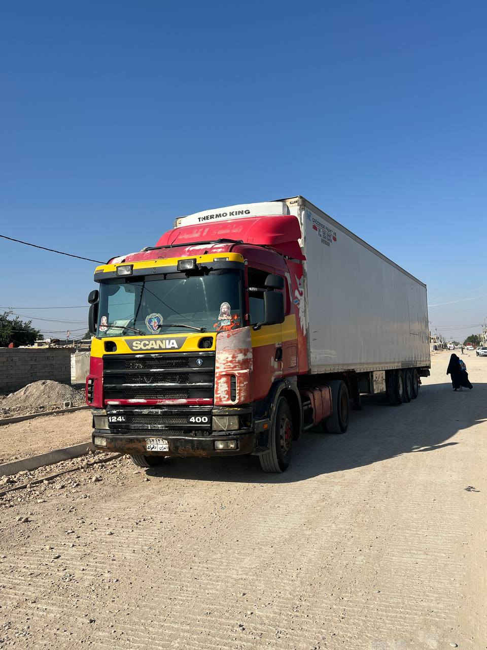 سلام عليكم سكانيه وعربانتهه رتفاع العربانه مترين وخمسه وثمانين بدون جهاز سعر 160وبيهه مجال ***********
