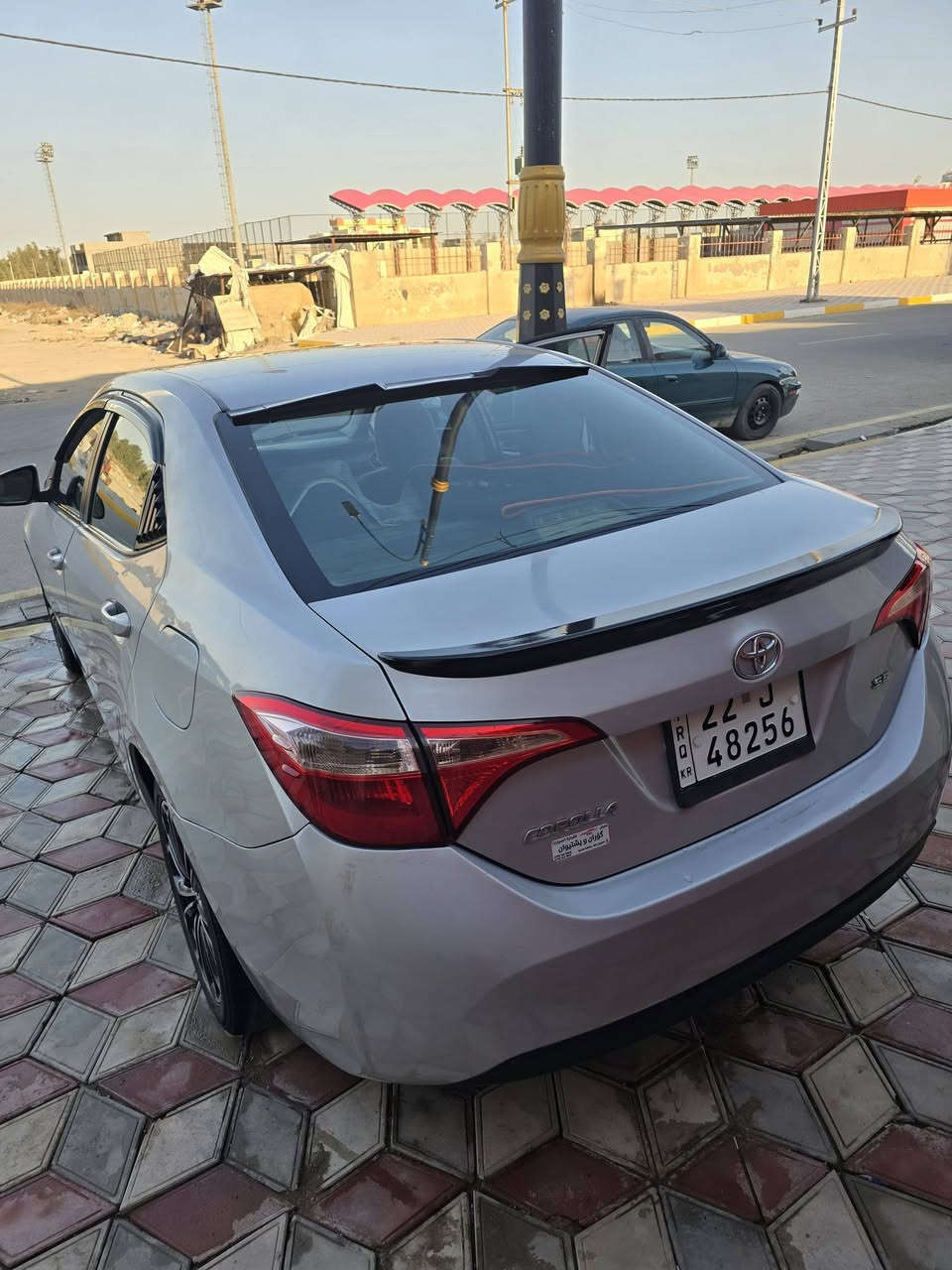 السلام عليكم ***********
كورلا موديل 2017
فئة LE
حادثها كدامك بس خشم البنيد فقط حتة للراديتر ماواصل وبيهة ٣قطع كلير فقط كلير فقط مرشوشات بأمريكا 
السيارة ماشية 90حقيقي 
كير محرك مامفتوح ع وضع الشركة ميكانيك السيارة كلة تمام تبريد تدفئة كلة تمام وشركة مابيها كل نقص السعر 135 وبي مجال
