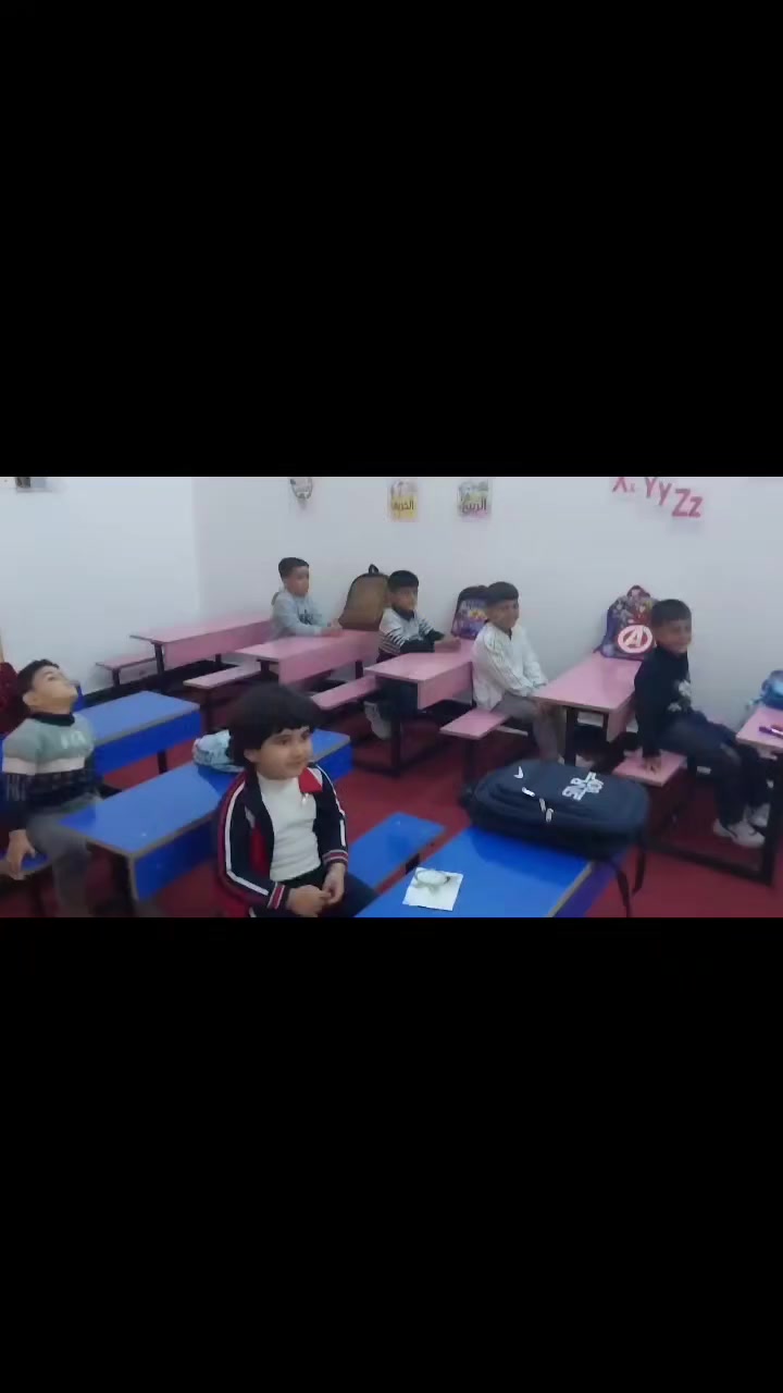 في روضتنا… التعليم ما يكون عشوائي أبداً 🌱
لأنو كل معلومة جديدة لازم تنبني على أساس قوي، ولهذا نحرص قبل كل درس جديد على تخصيص خمس دقائق مراجعة للدروس السابقة ✨
من خلالها نلاحظ مدى فهم أطفالنا، ونتأكد إنهم استوعبوا المعلومات مو مجرد حفظوها 🤍
حتى نرجع نربط الأفكار، نصحح الأخطاء إن وجدت، ونخلي الطفل يدخل الدرس الجديد وهو واثق من نفسه ومستوعب كل خطوة قبله 💛
لأن هدفنا مو بس نكمل المنهج…
هدفنا نصنع طفل فاهم، واثق، وقادر يربط بين المعلومات ويستخدمها بشكل صحيح 🌟
المراجعة بالنسبة إلنا هي حجر الأساس لكل تعلم ناجح،
نحن لا نُعلّم فقط،
نحن نبني عقولاً خطوة بخطوة ونصنع مستقبلاً 💫"
📌 التسجيل مفتوح 📝
 📞 ***********
📍 الجمعية_شارع مدرسة الحكيم_ خلف بيت علي غاوي
🏫https://maps.google.com/?q=32.391167,44.670525
