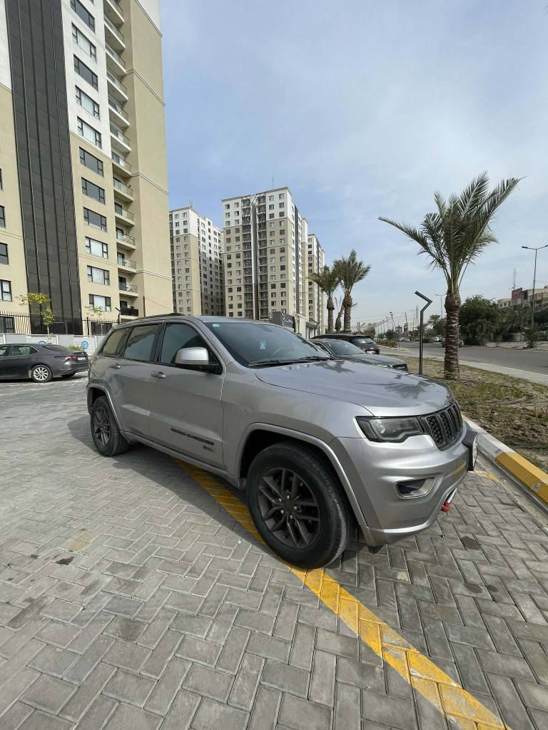 سلام عليكم جيب بلاك توب 2017 فول عدا البنوراما مكينه 6 سلندر 3600   حادث موضح بالصور  بيبان وجاملغ  والبنيد  رقم بغداد الجديد بيع او مراوس حسب القناعه ***********  رايدها ب167 وبيها مجال بسيط مكاني حي الجهاد بغداد, العراق
