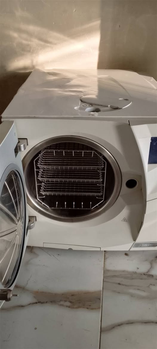 اوتوكليف مستعمل صناعه  ألماني للبيع  نوع W&H   كلاس B
*********** / واتساب ابو هادي
