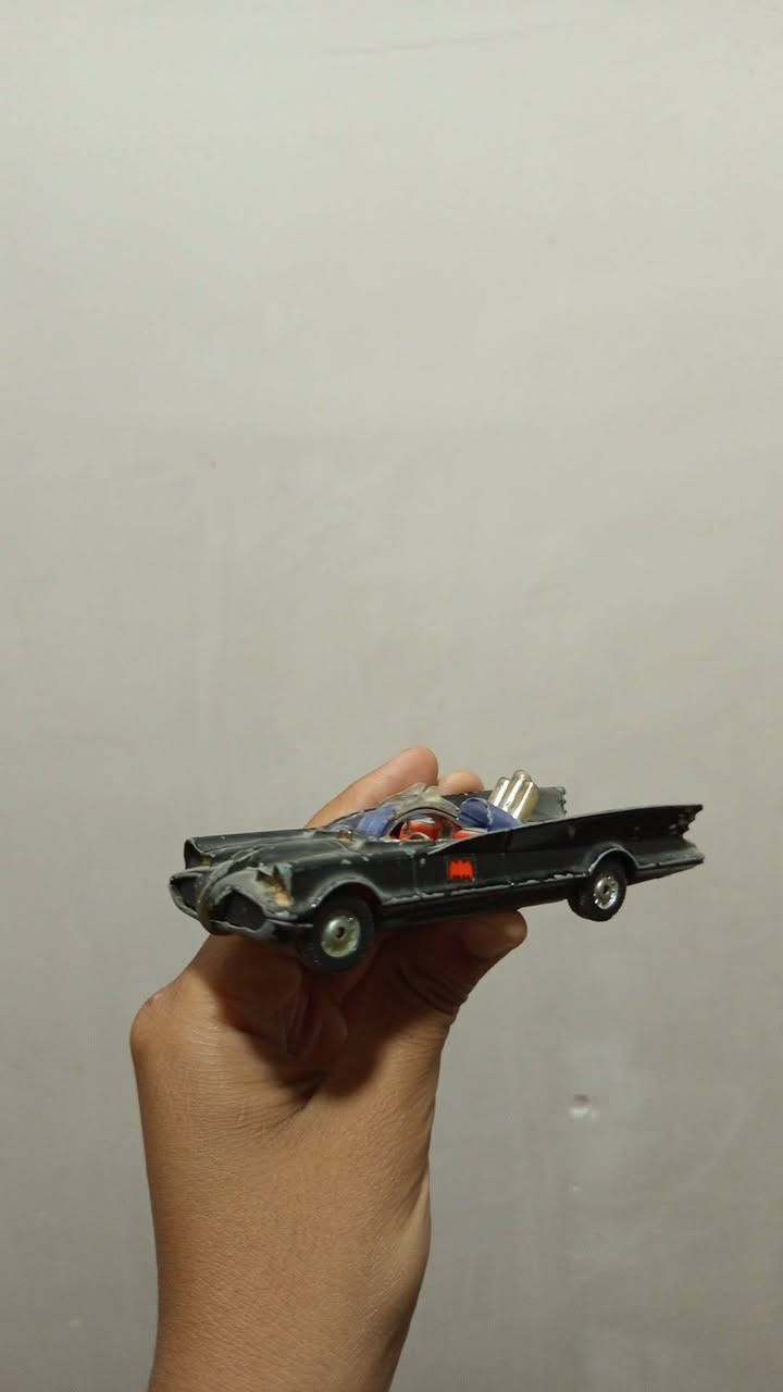Taxi London 
Batman car 
Corgi 🇬🇧
قطعتين تحف من كورجي بترابهن 
السعر 10 الف للقطعتين ❤️✅
يتوفر توصيل الى جميع المحافظات ❤️


**إذا كنت صاحب هذا الإعلان وتريد حذفه لأي سبب، رجاءا أرسل رسالة إلى الدعم الفني**