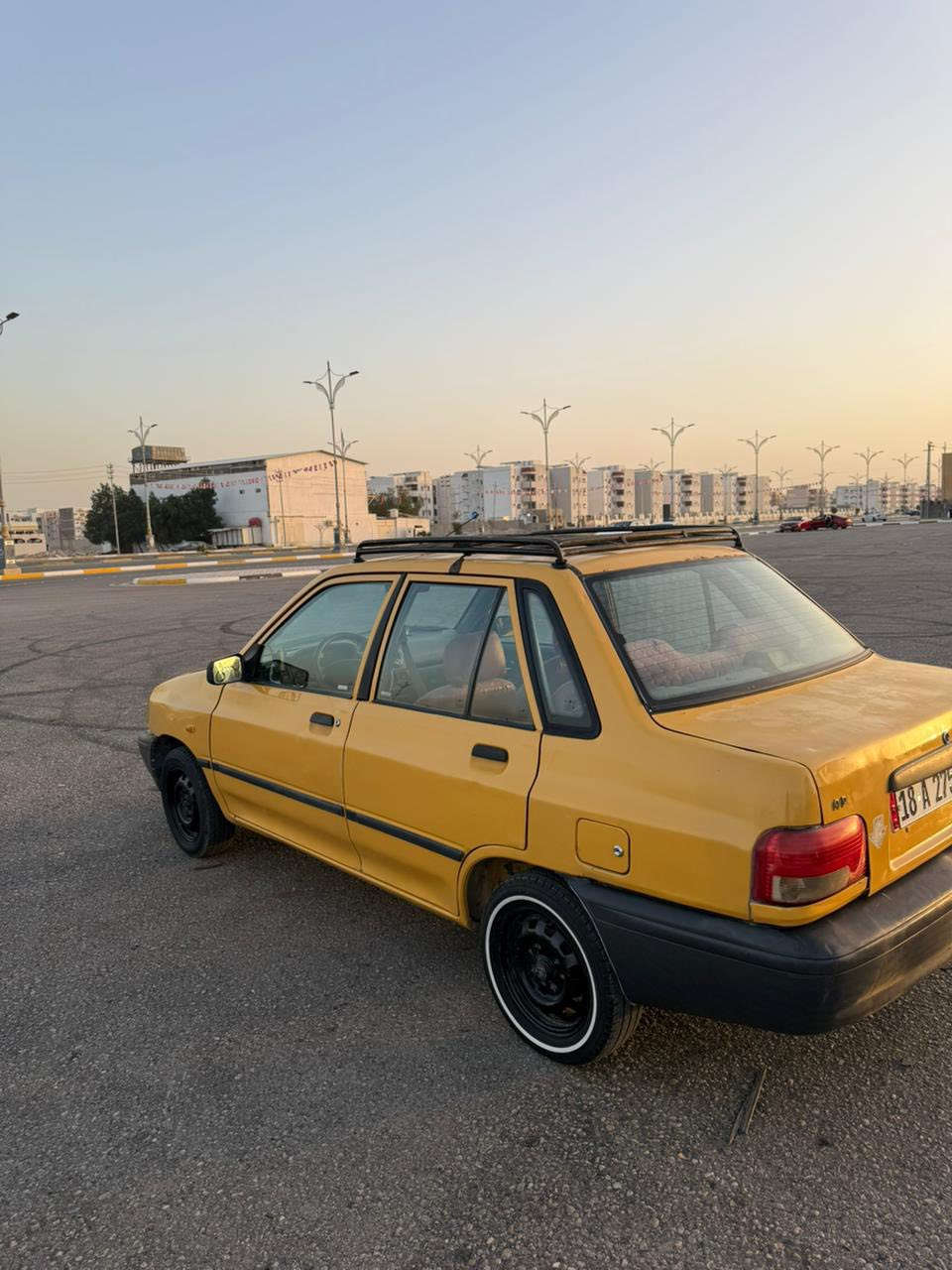 سلام عليك سايبه مديل 12 اسياره جاهزه. هيئه غرمات مصفره سنويه لل30بسمي  
تخم تاير حداديه جديده.   كلشي حتى اشواصي. جدد
 مابيه خياس. 
 دوشمه جديده
  كمبريسر +راديتر جديد اكفلك بس غاز. لان العام. جنت مشغل تبريد. بس يمكن  اكو ليك 
  اسياره جاهزه  نقصها. بس  العجينه مل سويج مارات اشكل  السعر 29بيه مجال ورقه.  بس.  لان والله. متعوب  عليها ***********
