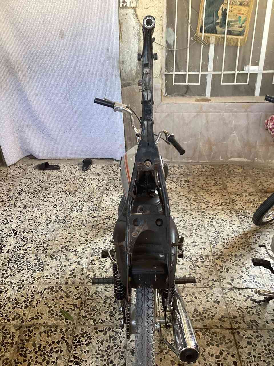 كلك كلك كلك  شاصي كلك امتياز مديل ٢٠ شيال زغير بلادي مامحور بعده بصبغ الشركة سعره ٩٠ بي مجال قليل 
العنوان ناصرية مركز متواجد خاص او تتصل ع الرقم ***********
