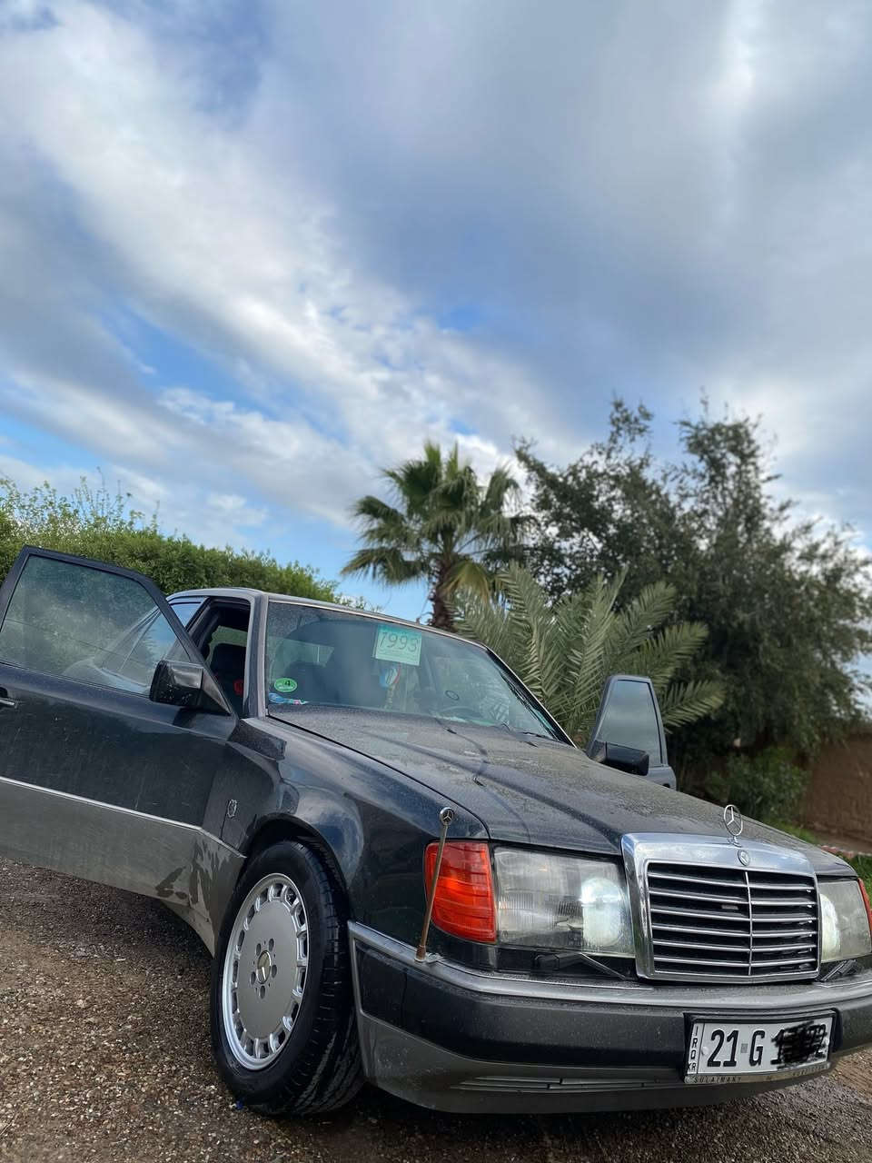 سلام عليكم شباب..ما شاء الله 🇩🇪⚡️
مارسدس دب 1992 (W124) .وارد ياباني💯

رقم سليمانيه دولي بسمي 

لون مميز☑️

محرك(VVt-i)شلعه و معدل كير اوتوماتك كفاله عامه

نصبه  واحد على واحد تخبل نصبتها بشارع🚫

السيارة كفاله من كلشي شواصي و قواعد مكفوله 

عدا صبغ للجماليه  حداديه  شرط مكفول 
و تعرفون الوارد ياباني يجي مميز و كلشي بي بلادي نظيف💯
كل شي شغال كهربائيات كامل شغال بدون نقص

 سيارت مال جناي 

موصفات-

كشنات جلد
تطعيمات صاج
اربع 4 جام كهرباء 
مرايه كهرباء
بجمة بيبي شبح
سقف مخمل لون اسود
دبل هورن 
دبل مروحه هاي تجي (3 مراوح )
بيها تضليل نسبه 100/25
لايت زنون عالي ناصي 
ويل كروم حجم 16
تخم تاير جديد 
صدر امامي خلفي جديد
برده خلفيه🔺

اسف على الاطاله 

..السعر 83 وبيها مجال بسيط 

عنوان صلاح الدين قضاء العلم

***********

***********
