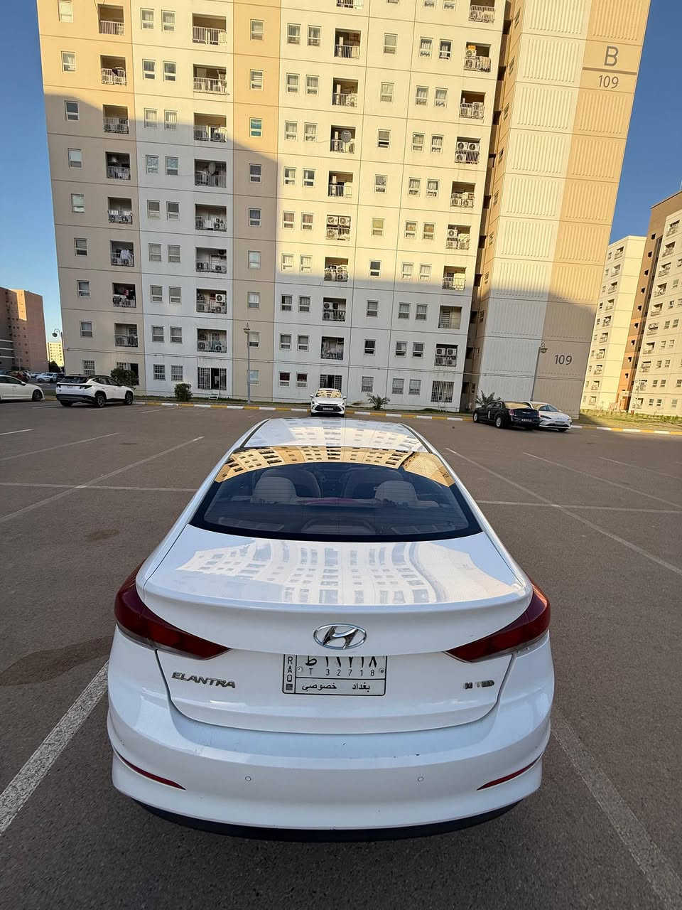 النترا خليجي 2018 مكفول كفالة عامة من البارد والصبغ
رقم بغداد التحويل ثاني يوم
ماشية 132000 كم
فتحة سقف
مري شفط
تحكم ستيرين
قطعتين تبريد
شاشة كبيرة
السعر 152 وبيها مجال بسيط 
مكاني بغداد / مجمع بسماية السكني 
غير متواجد عالفيس
للاستفسار الاتصال على ***********
