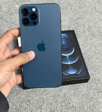 ايفون 12 برو  ماكس للبيع دبل سيم كارت  الذاكره 256 گيگه  البطارية 100%...