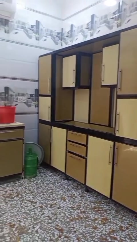 سلام عليكم كونتر للبيع مكاني كوت ب450وبيه مجال ***********
