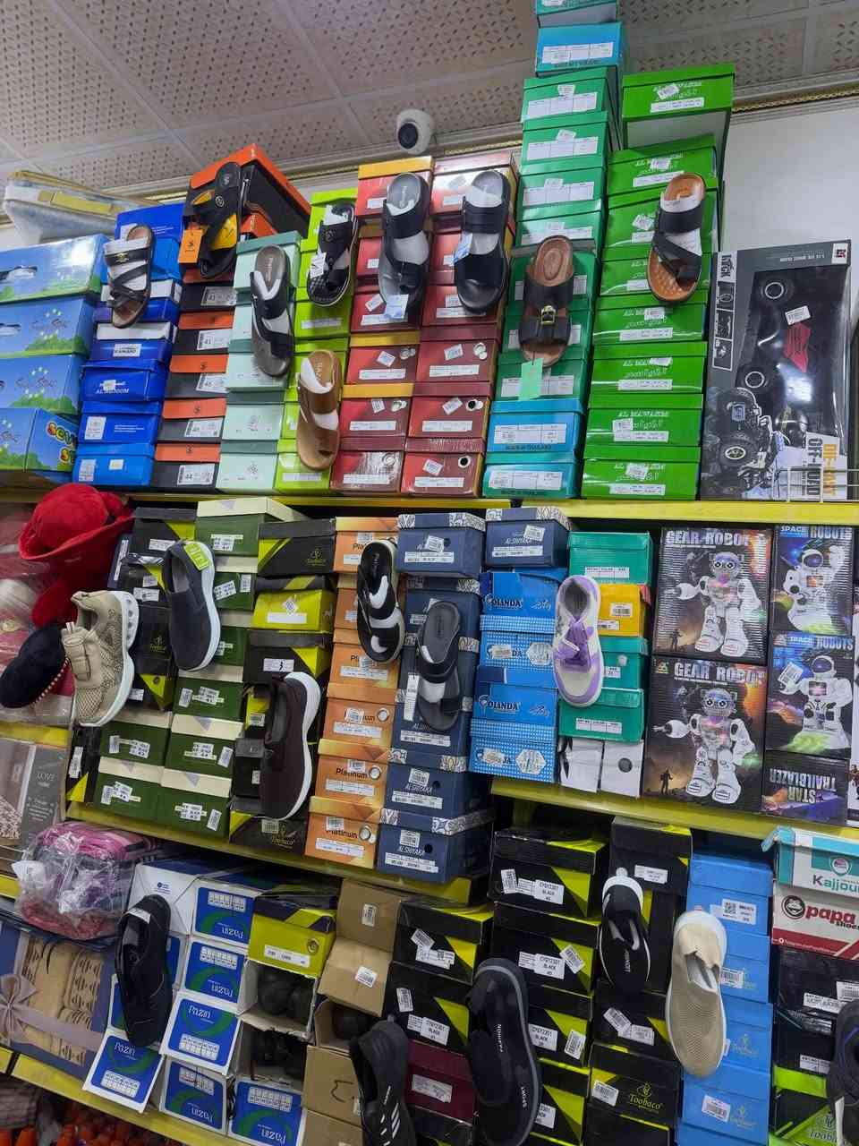 #قسم_الاحذية 

تشكيلة

احذية رجالي نسائي اطفال

العنوان 

محافظة الانبار- قضاء حديثة 
قرب قسم تربية حديثة 
متوفر خدمة توصيل داخل قضاء حديثة 🚚
وايضاً توصيل 🚚 لكافة محافظات العراق 🇮🇶 
للتواصل على الرقم التالي 
واتس ( *********** ). 

#ماركت_القاسم
