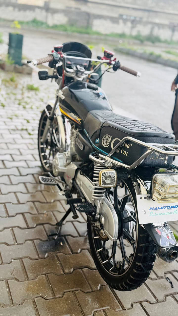 سلام عليكم شباب دراجه اللبيع نامه برو دراجه كلش جديده ومكينه خير من الله كله شغاله نقصه بس باتري دراجه كفاله عامه وهاذه رقمي ***********
