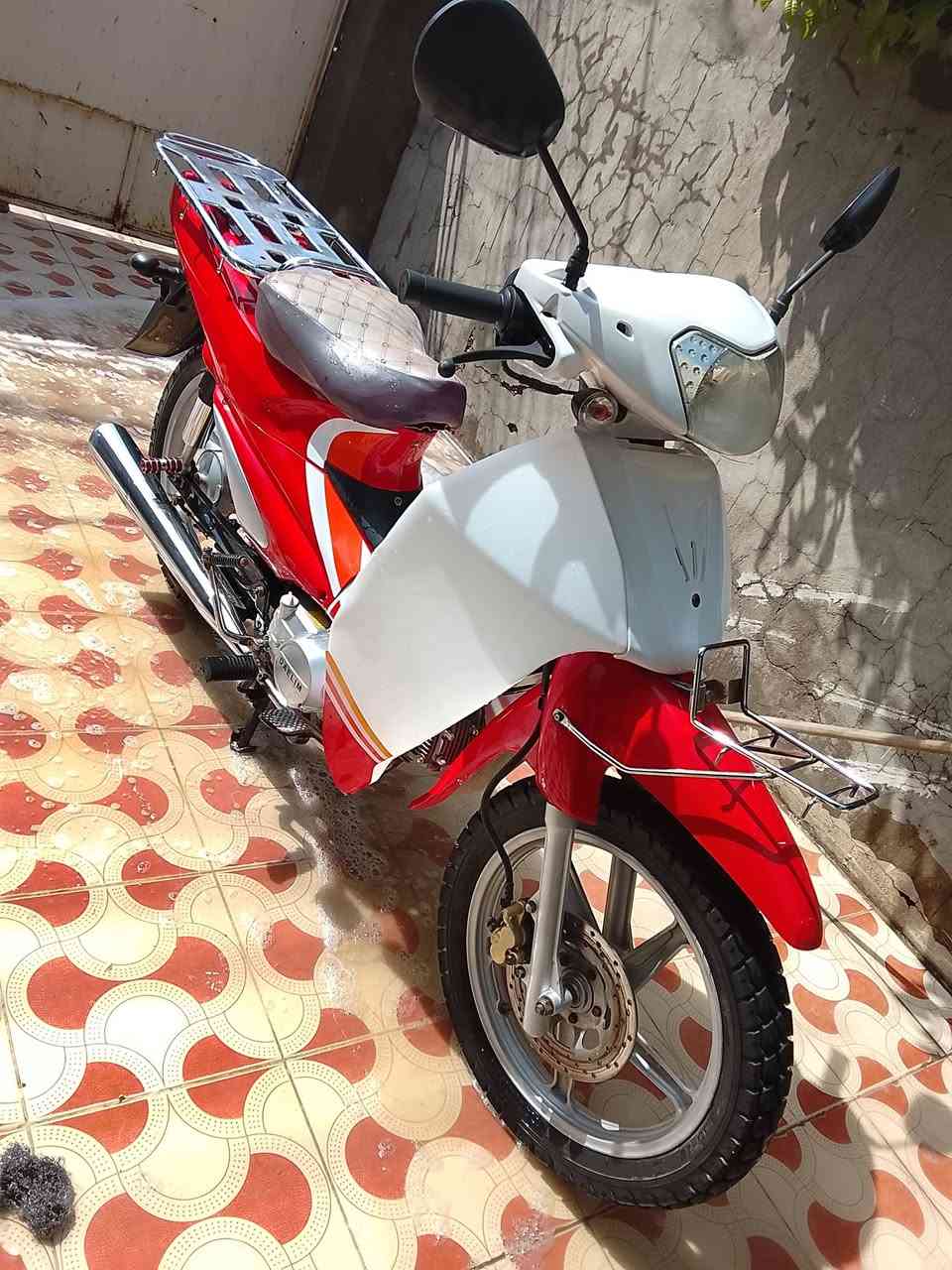 مكلف بل نشر سرفيز جديد ربع ماتصرفله تشغل وتروح نكره سلف جديد بمعنه الكلمه السعر 750 وبي مجال بصيط لين صاحبه مصار فتره ماخذه بمليون بي مكينه جديده لوك خرسه  الاستفسار خابر وتدلل ***********
