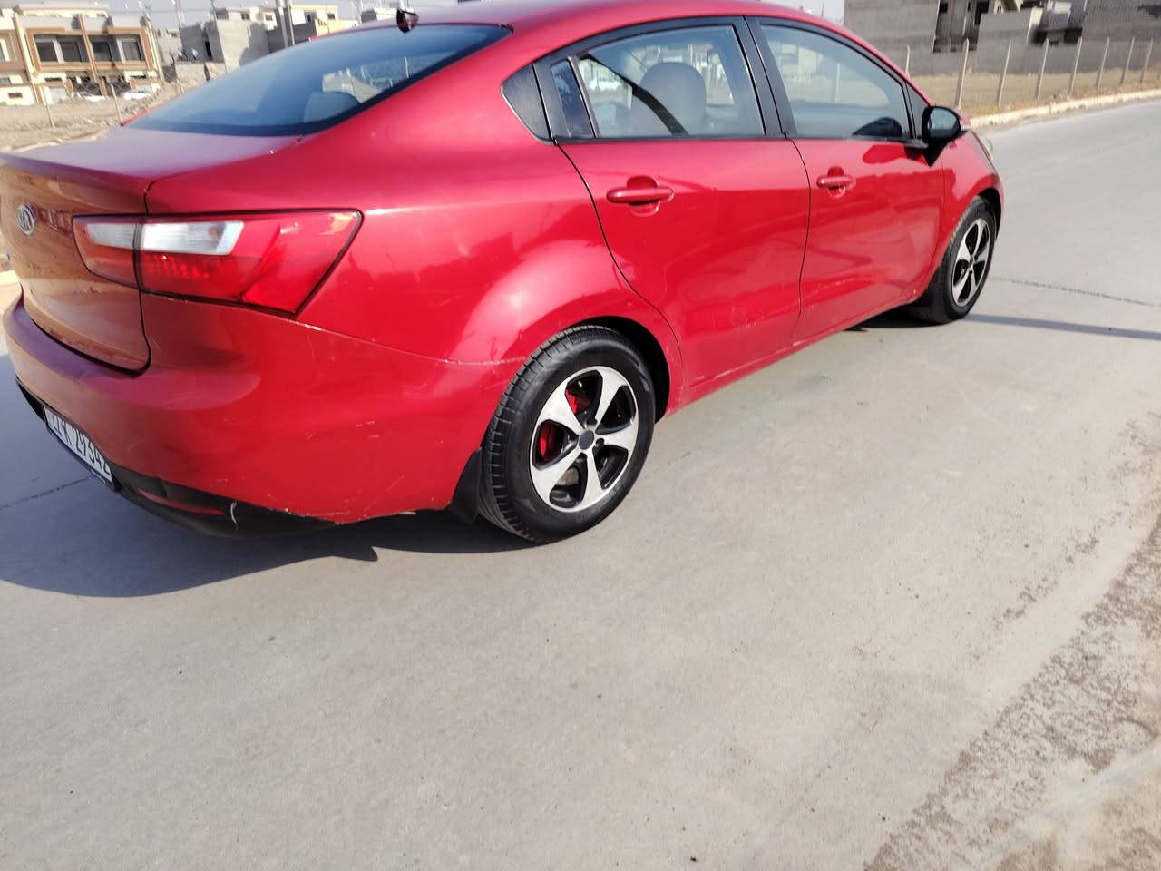 كيا ريو 2013
سيارة بدون ضرر بس  بيها ملاحضلات 
السيارة كاملة  شرط التحويل باسمي رقم اربيل
مكانها الموصل  *********** السعر 95
