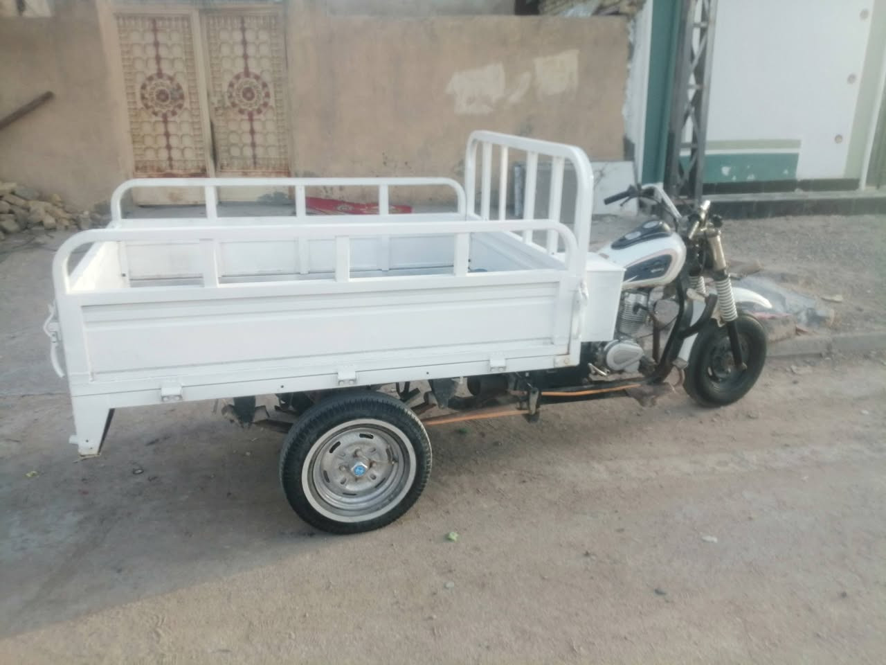 سلام عليكم ستوته للبيع مديل ١٧مداور وكيل وهذه رقمي***********
